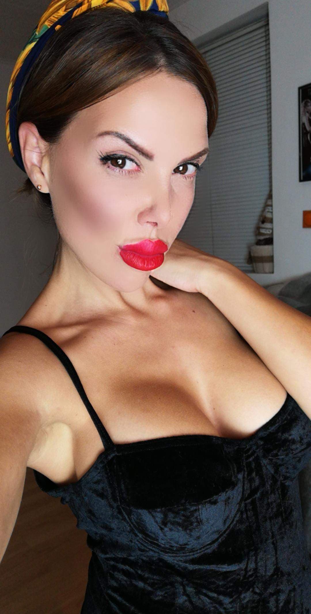 Mia Fetish Queen