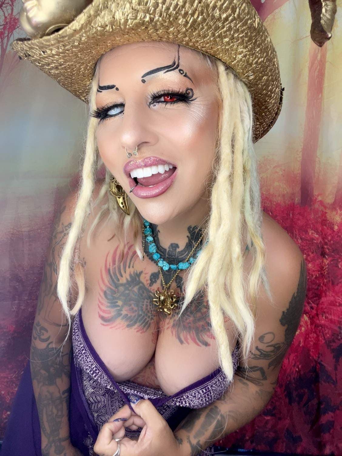 XZanthia &amp; FRIENDS