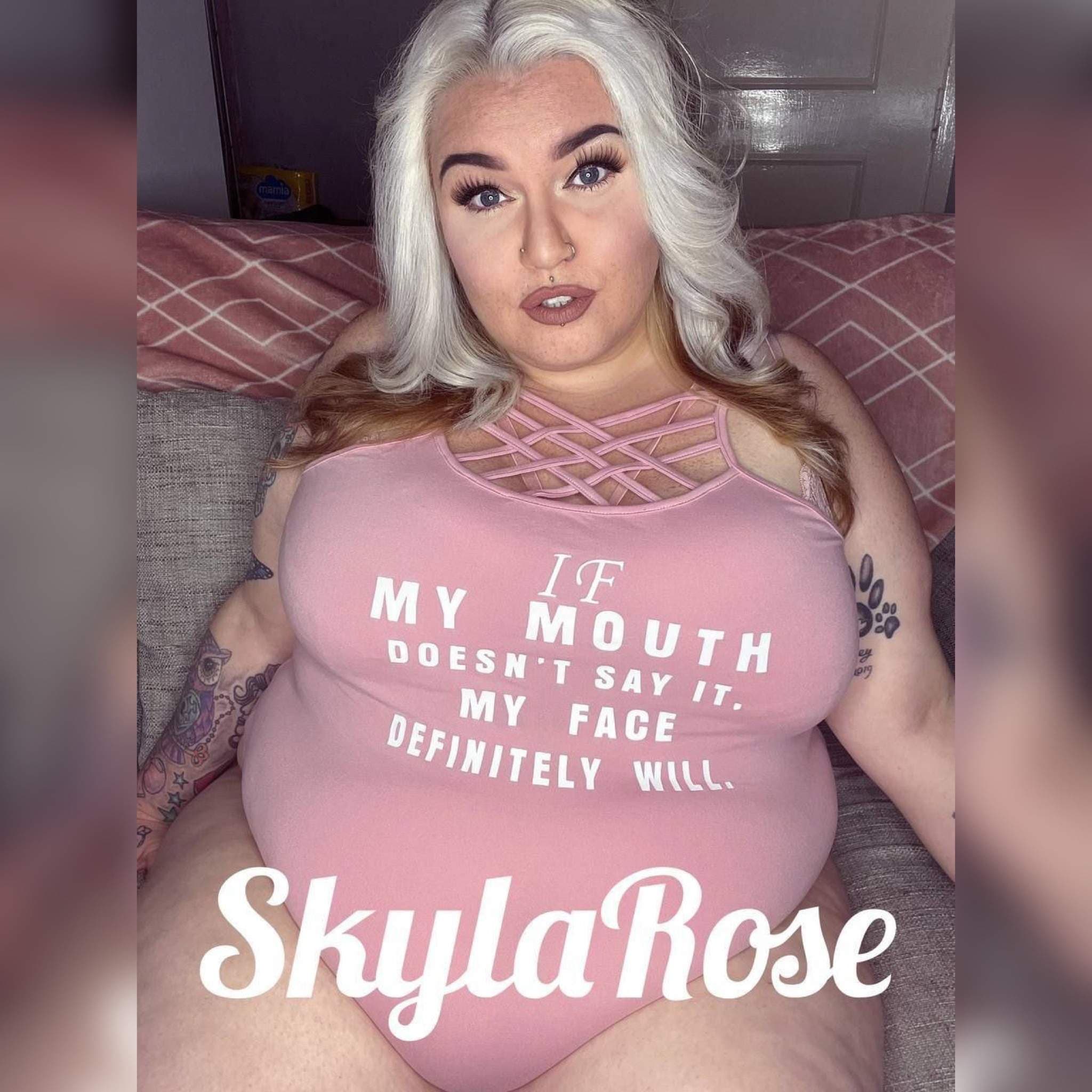 𝕊𝕜𝕪𝕝𝕒ℝ𝕠𝕤𝕖 -🌹𝐁𝐁𝐖 𝐒𝐋𝐔𝐓 🌹
