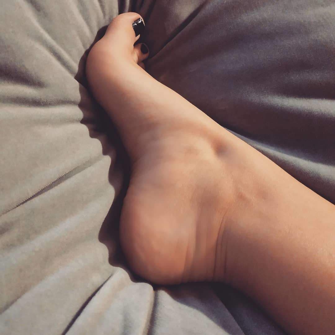Jane's feet