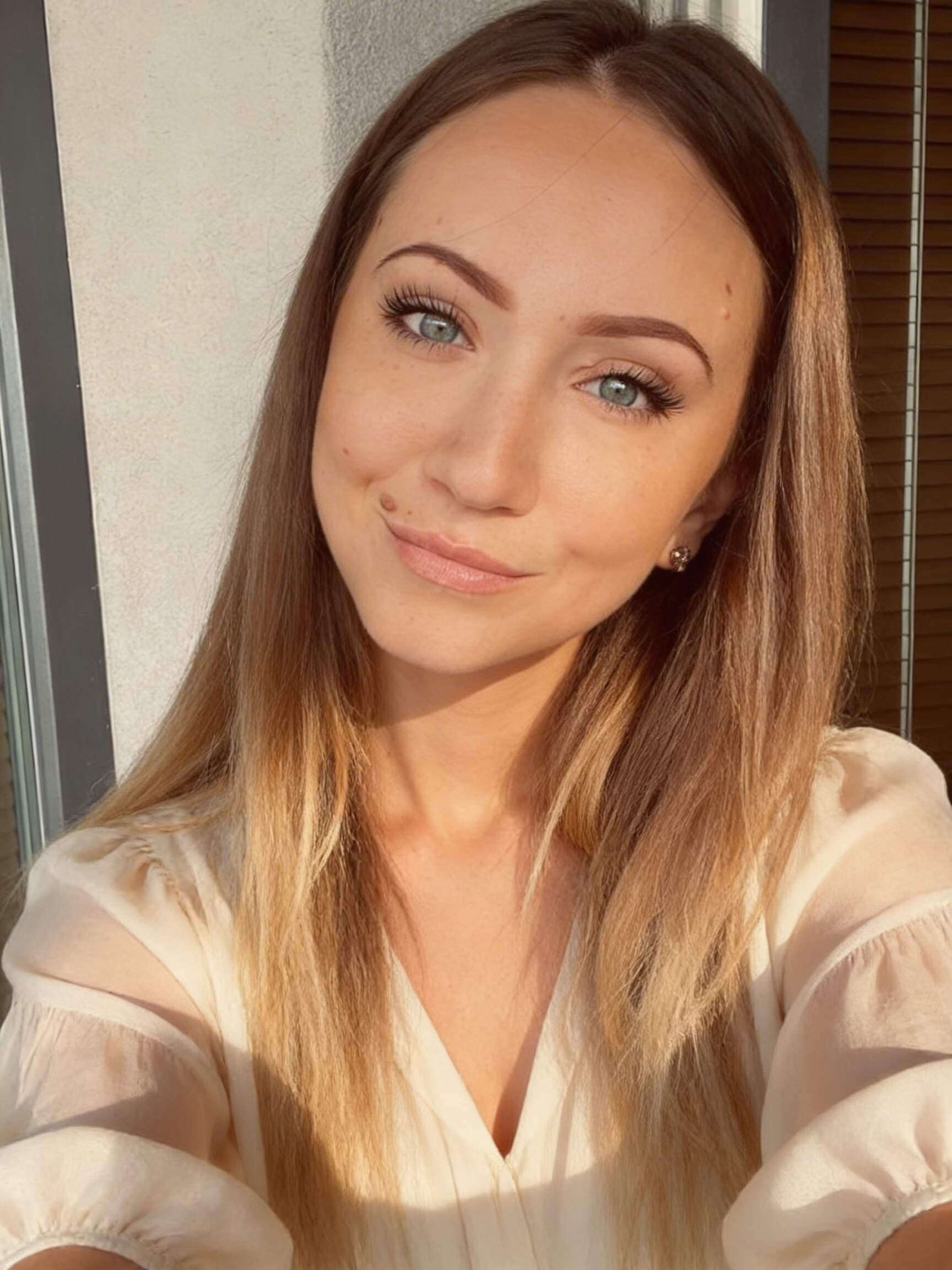 💋🤩 Hailey GOLD Girl 🤩💋