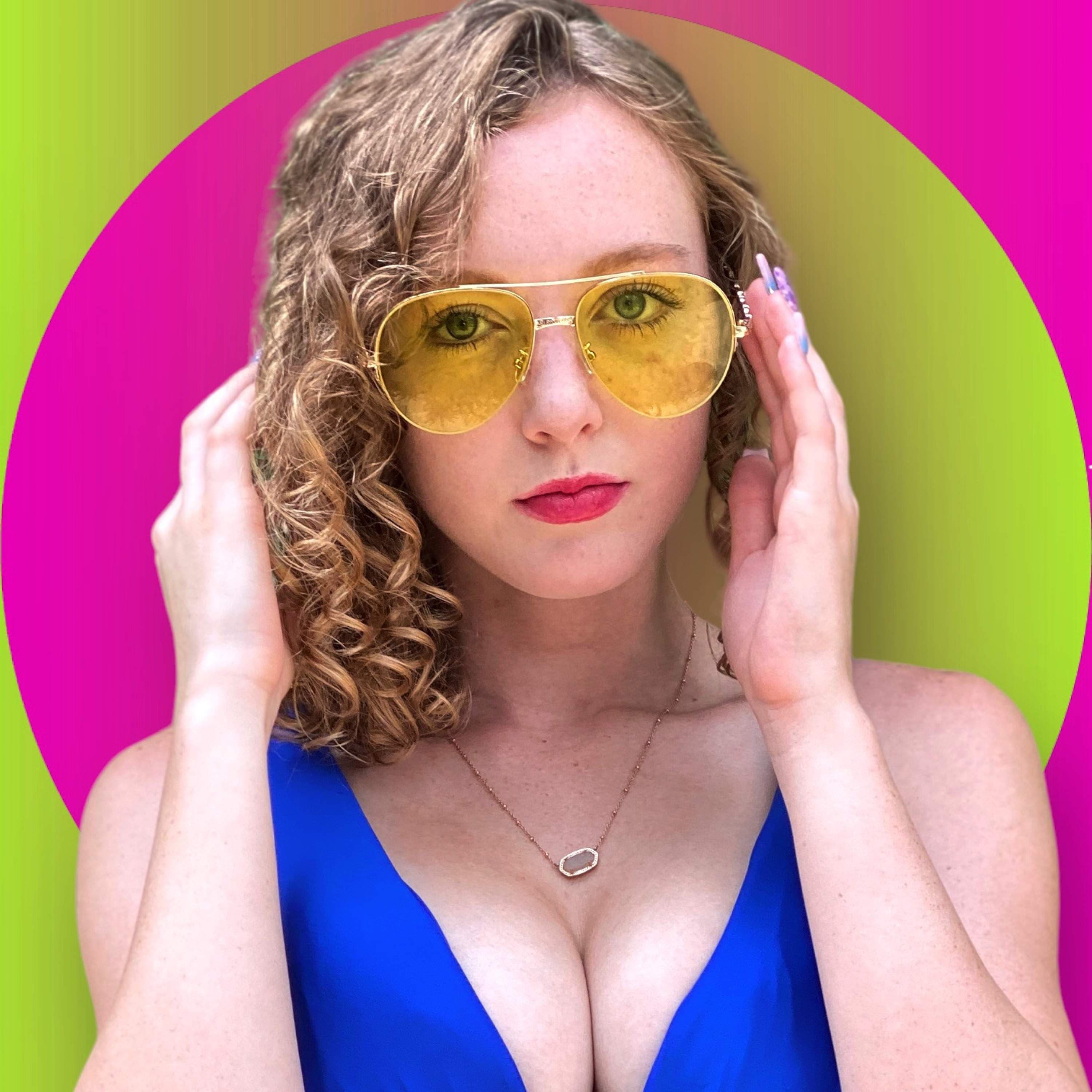 Avery WILD GIRL NEXT DOOR