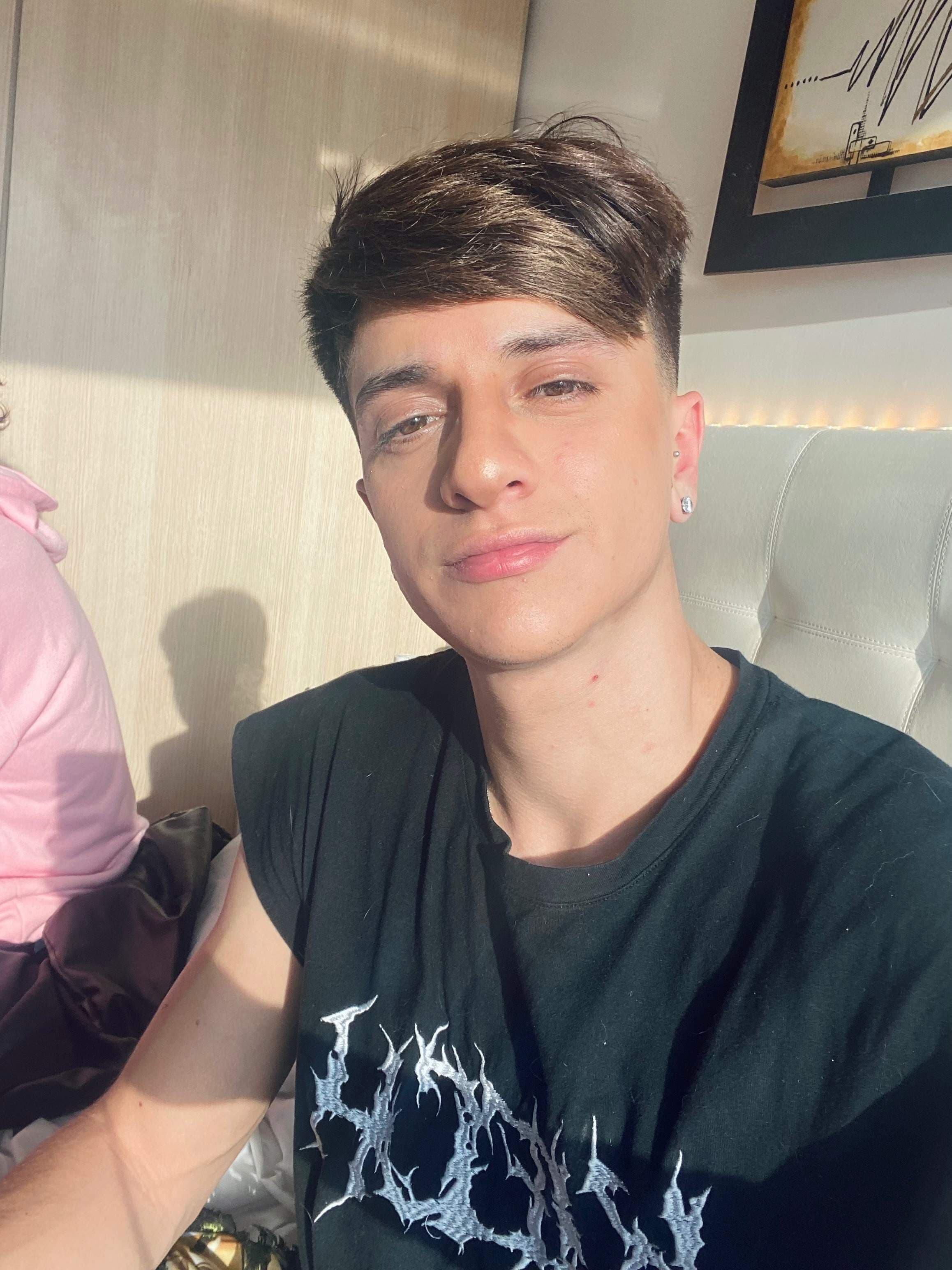 Monzi Barreto VIP🤴🏻
