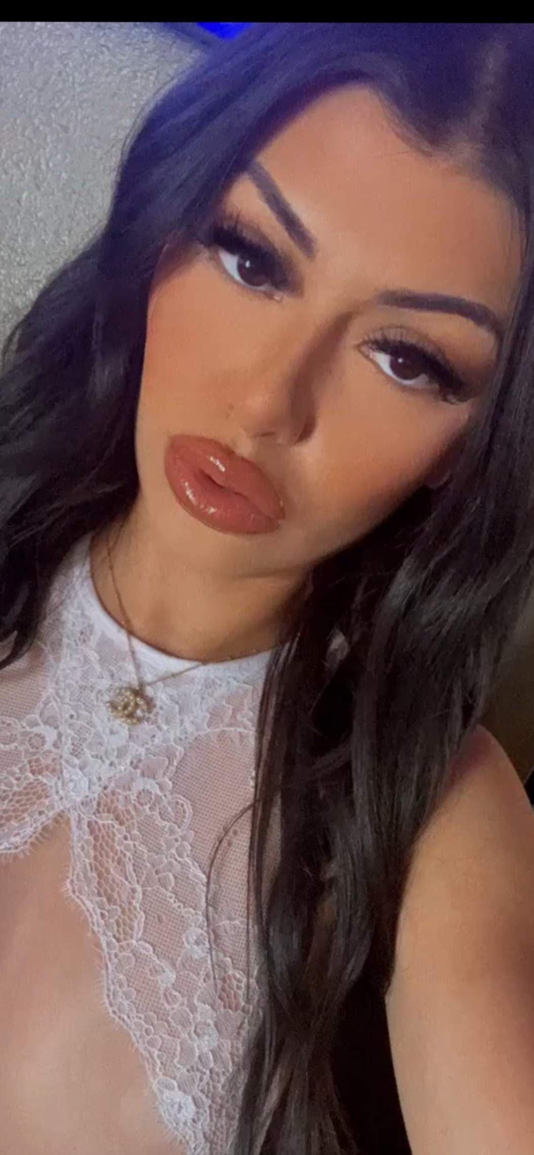 LATINA DOLL👅