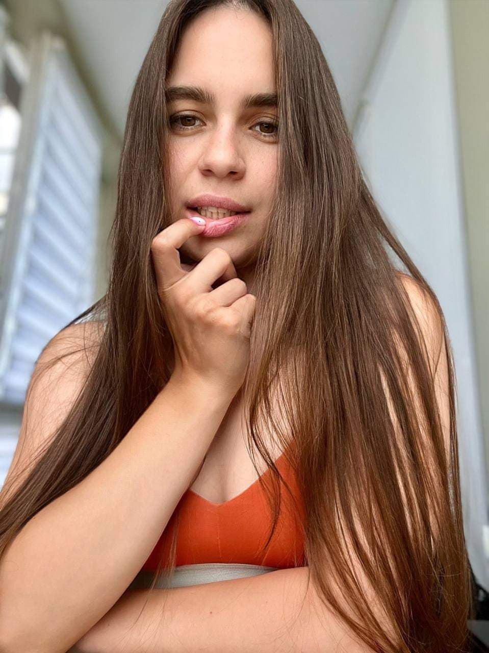 𝐸𝓋𝒶'𝓈 𝒮𝑒𝒸𝓇𝑒𝓉 🍎