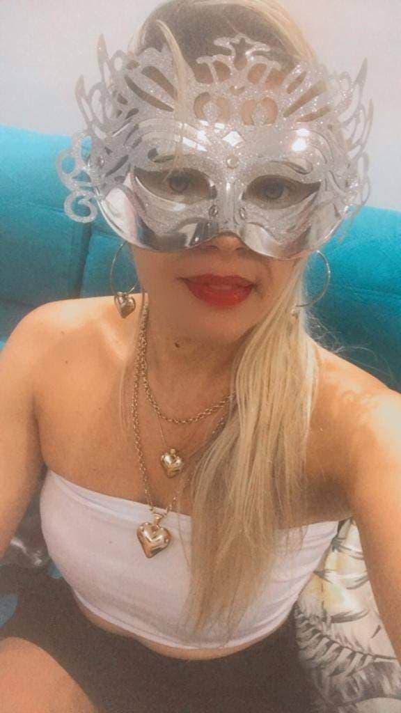 Rana Hotwife