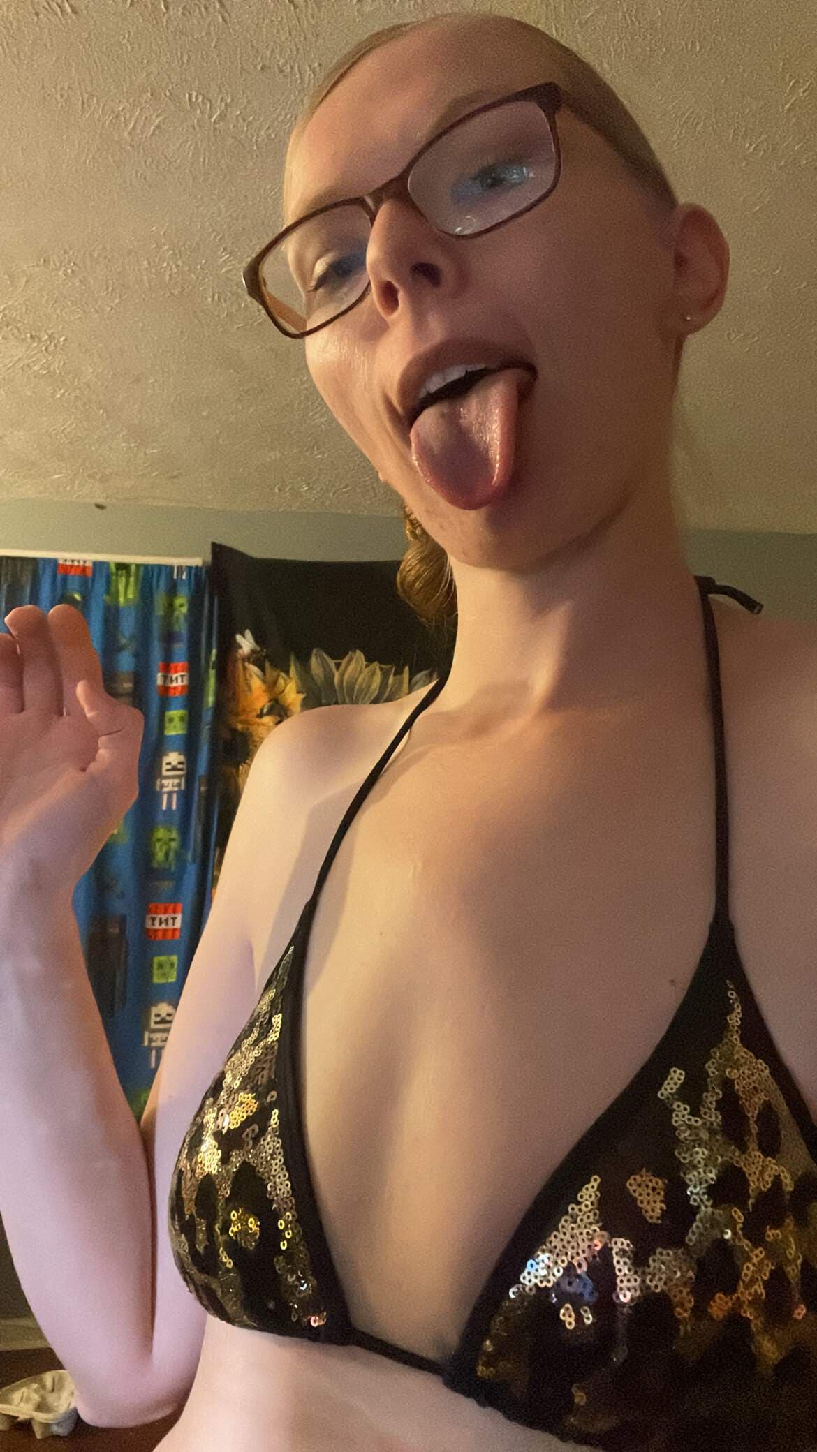KiKiPAWG
