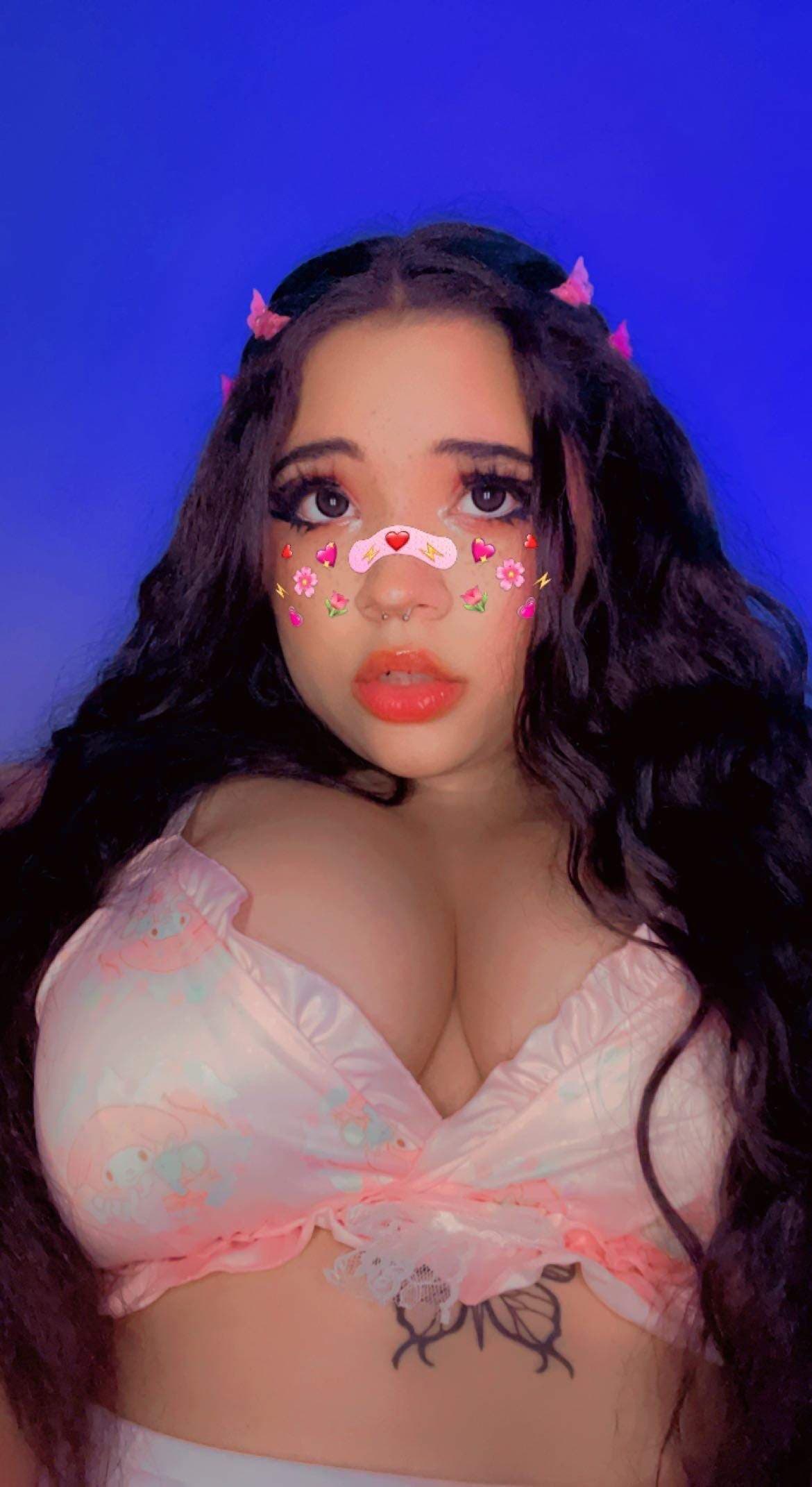 roxxi ✧༺♡༻✧