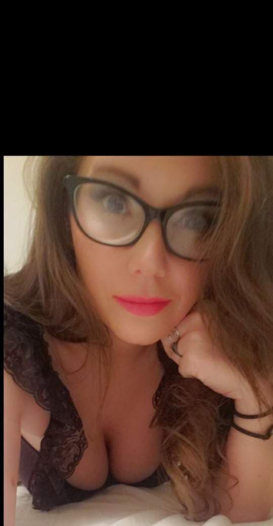 CurvyBlueEyes