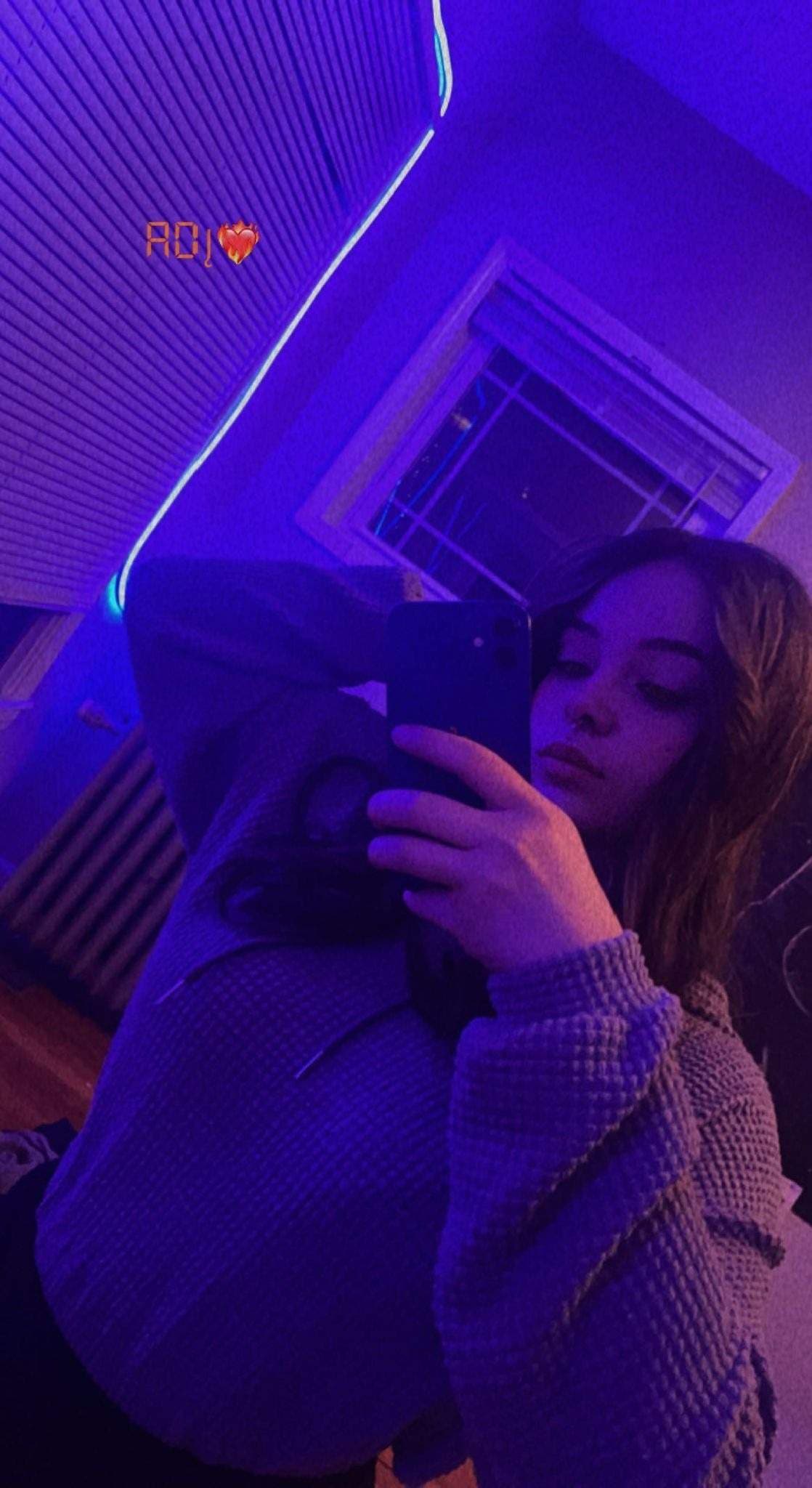 Adi🥂