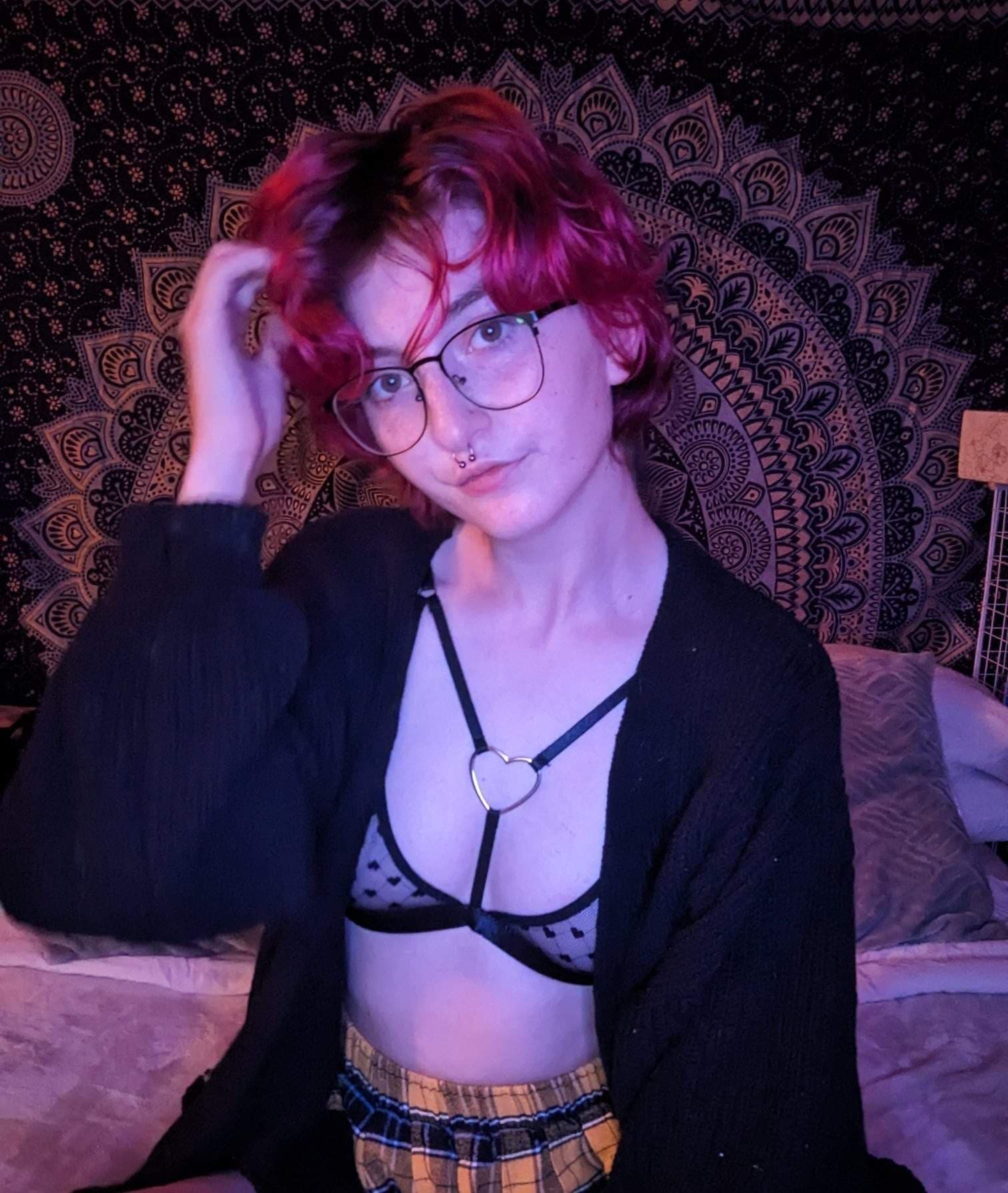 Dumb lil dolly