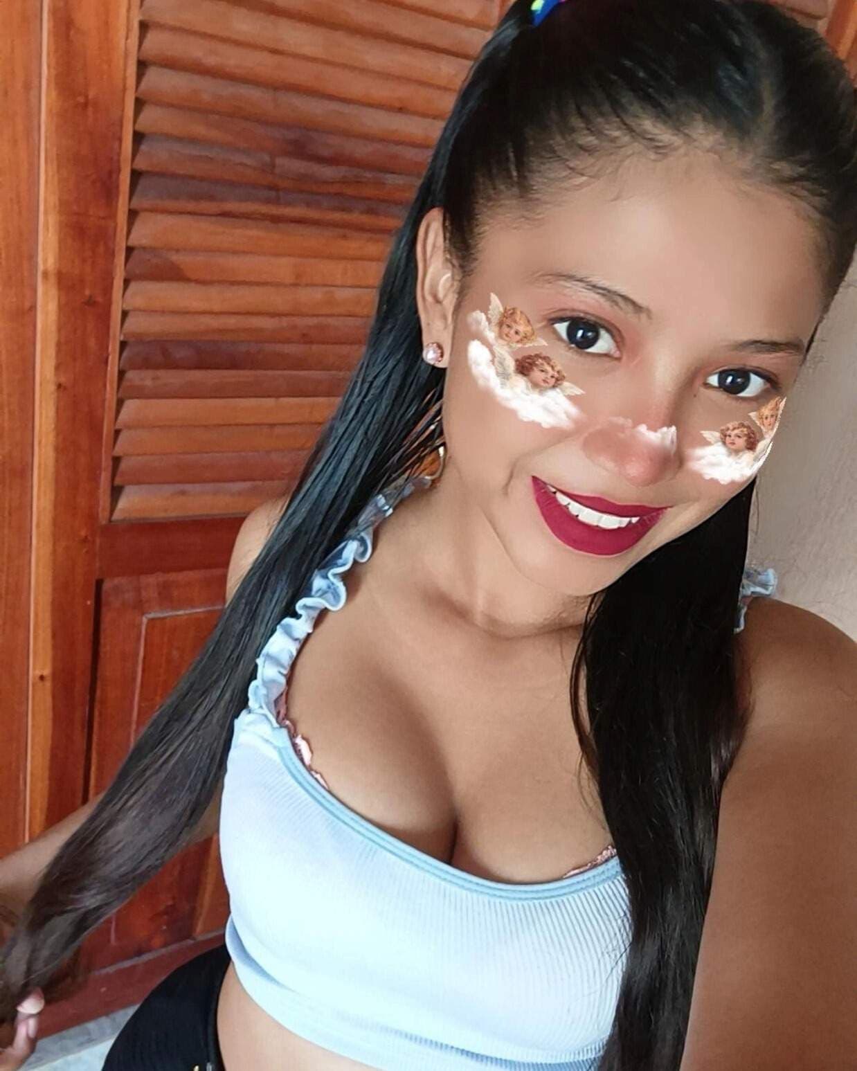 PERLITA CASTRO 😇