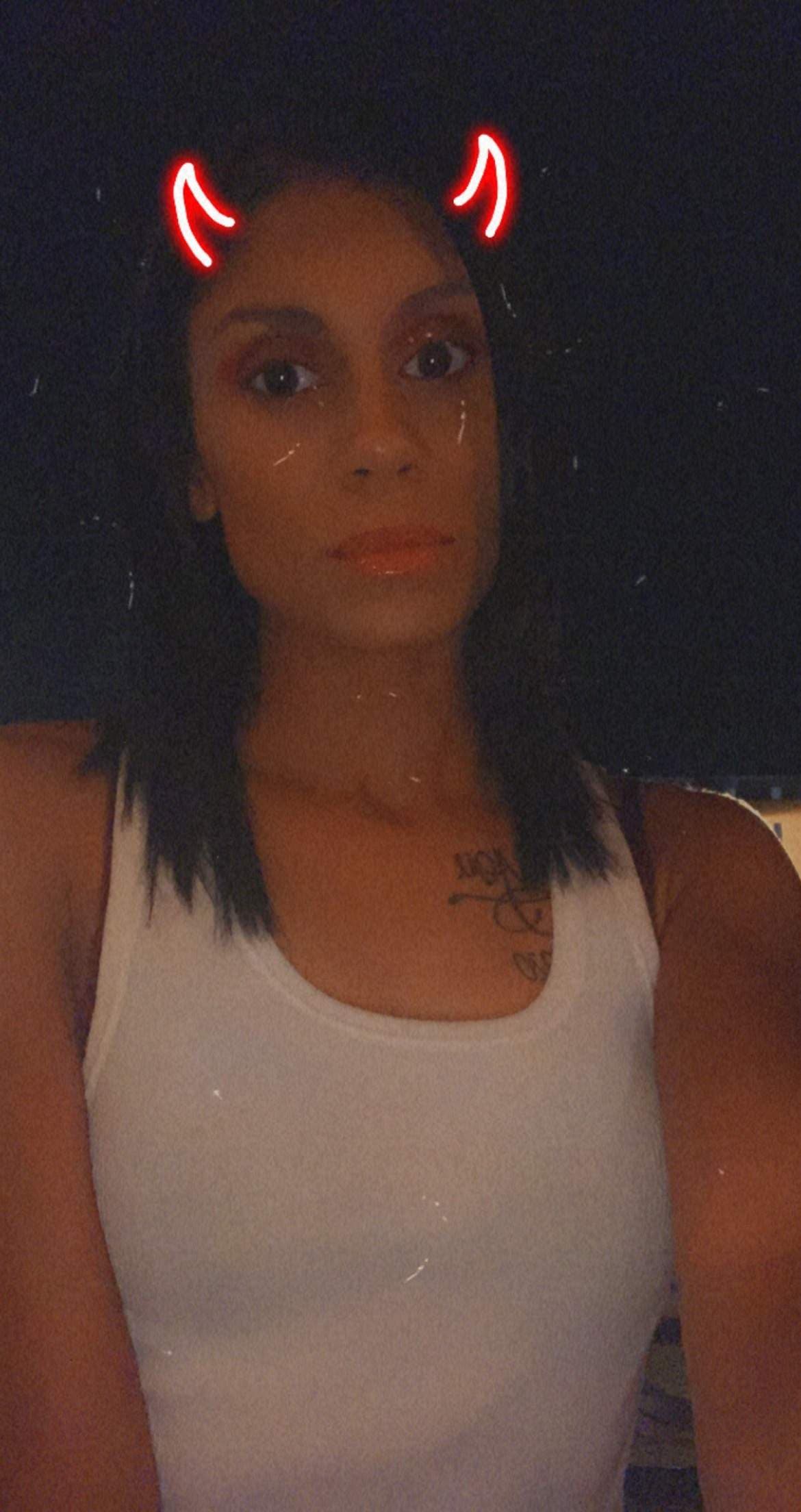Halle Lyons