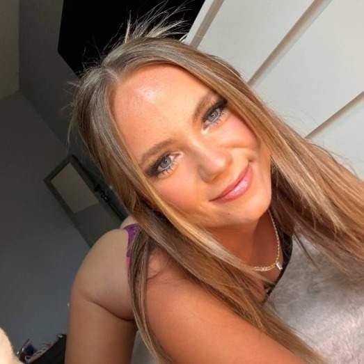 Ella Holt
