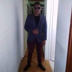 JHoN  PaLomIno