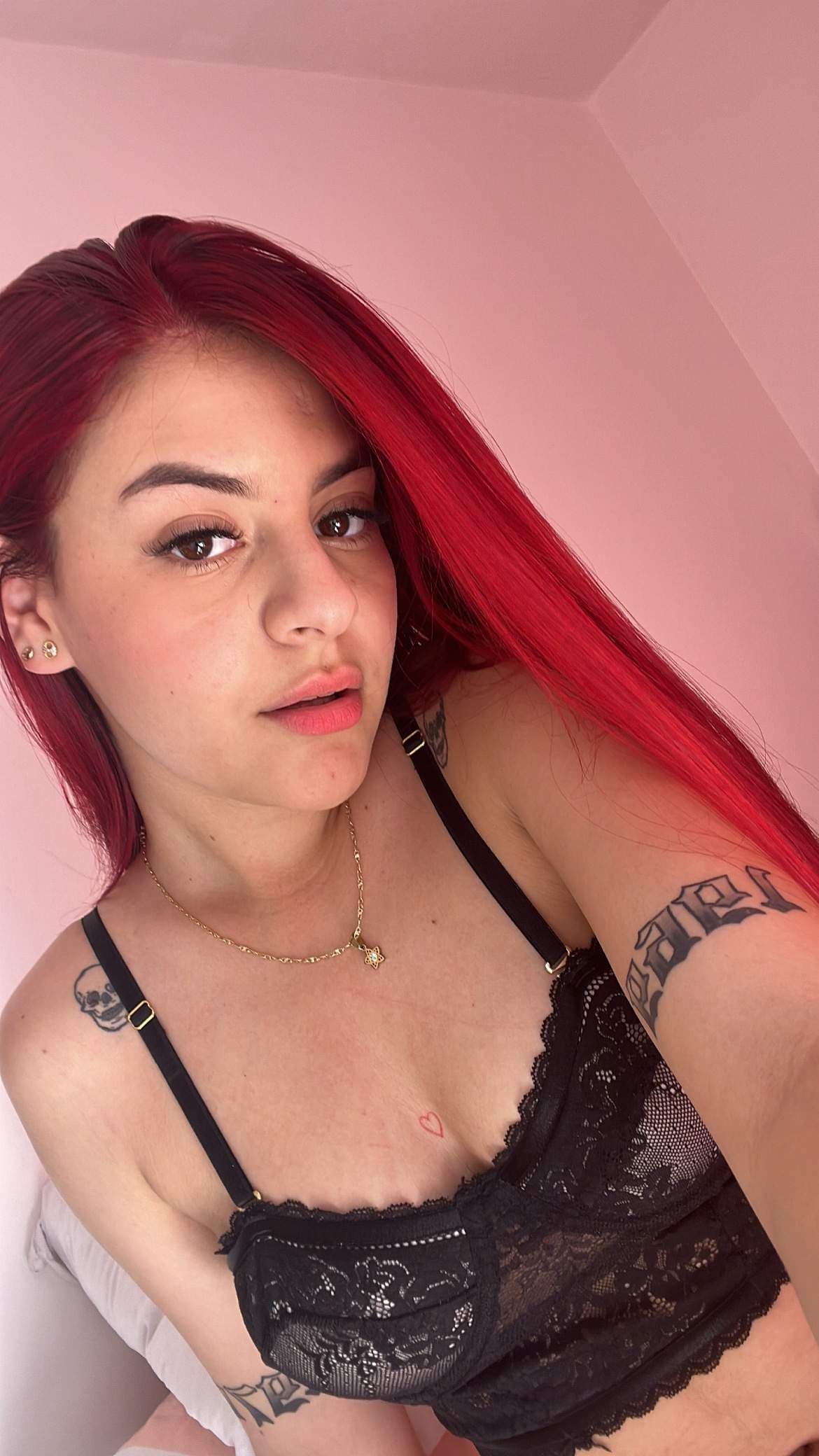 SarahRedHunter 💃