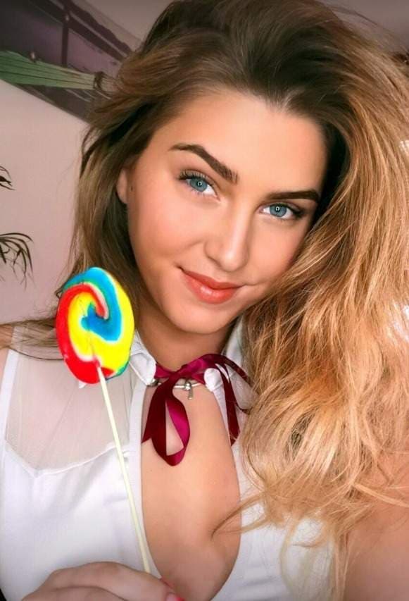 Blondie Becca