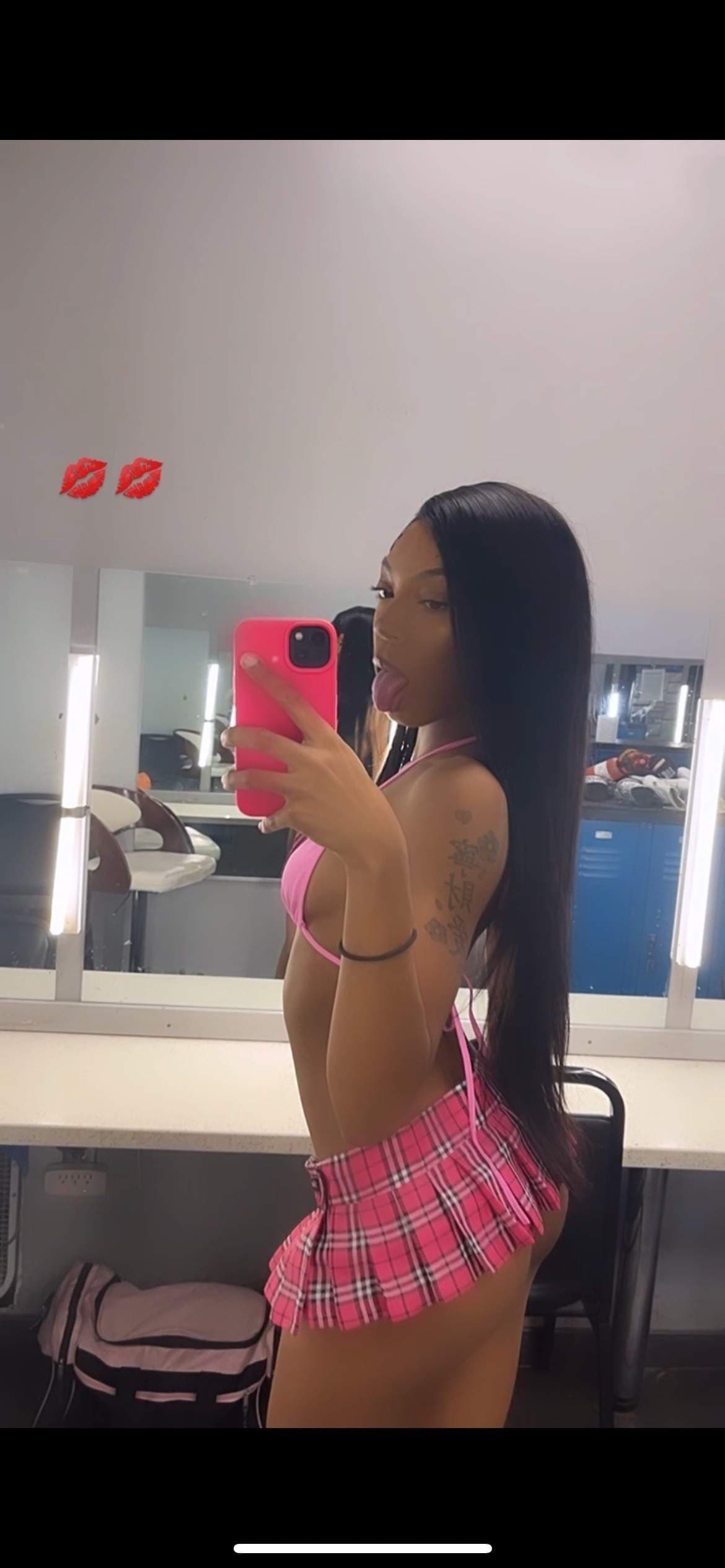 Riri🫦💦