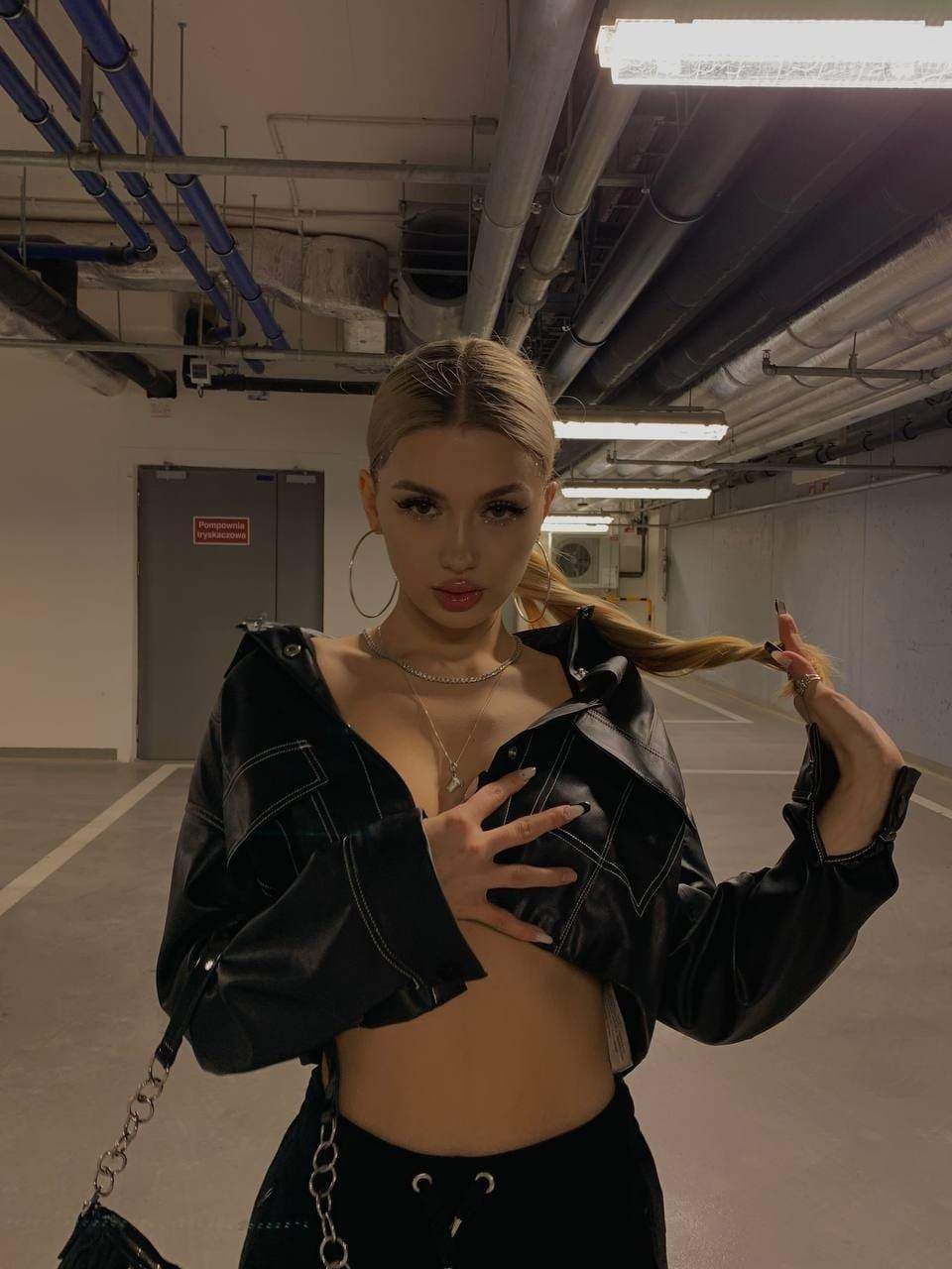 Julia Amber Babe😜