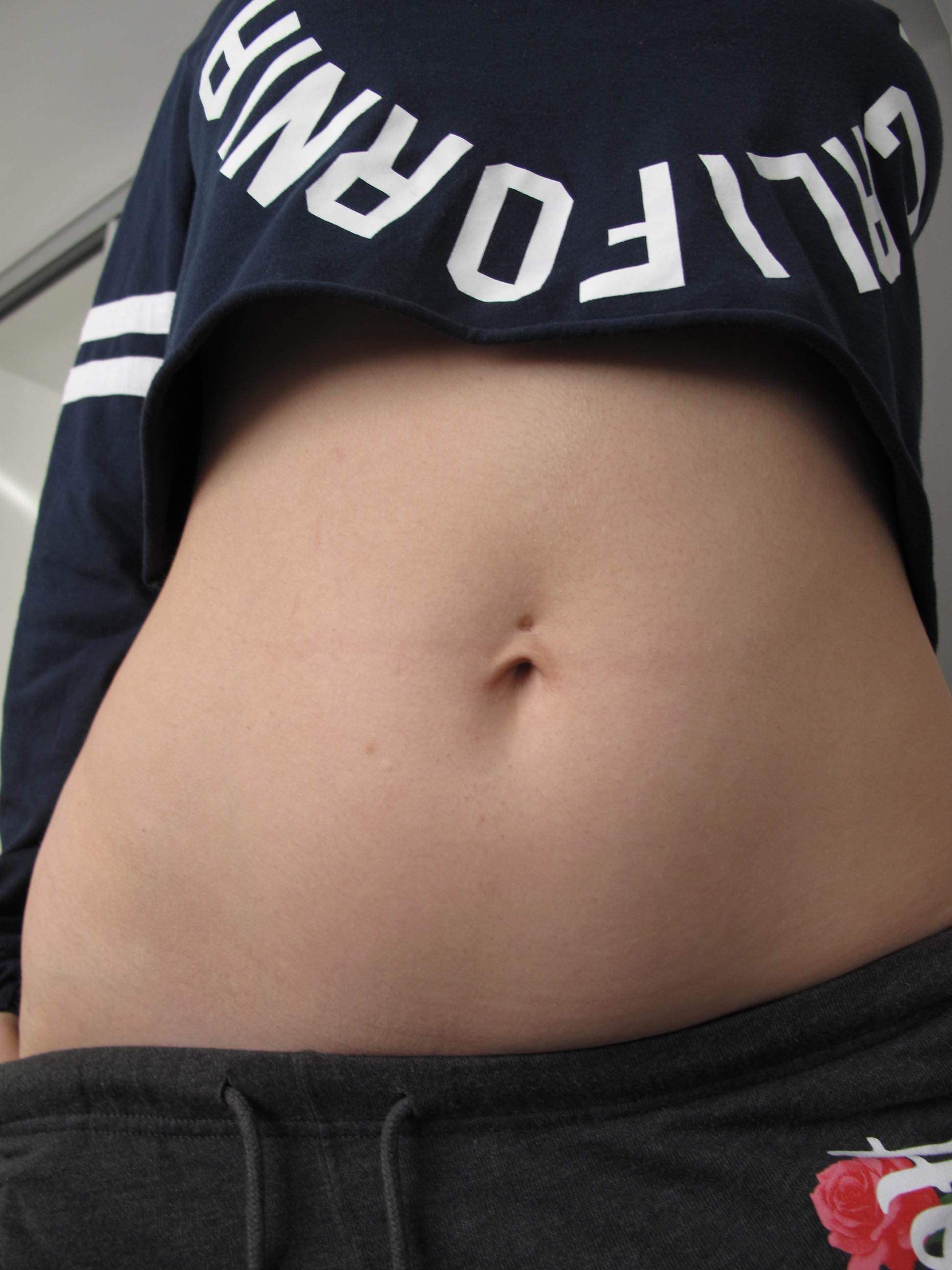 BeeBee Belly Button