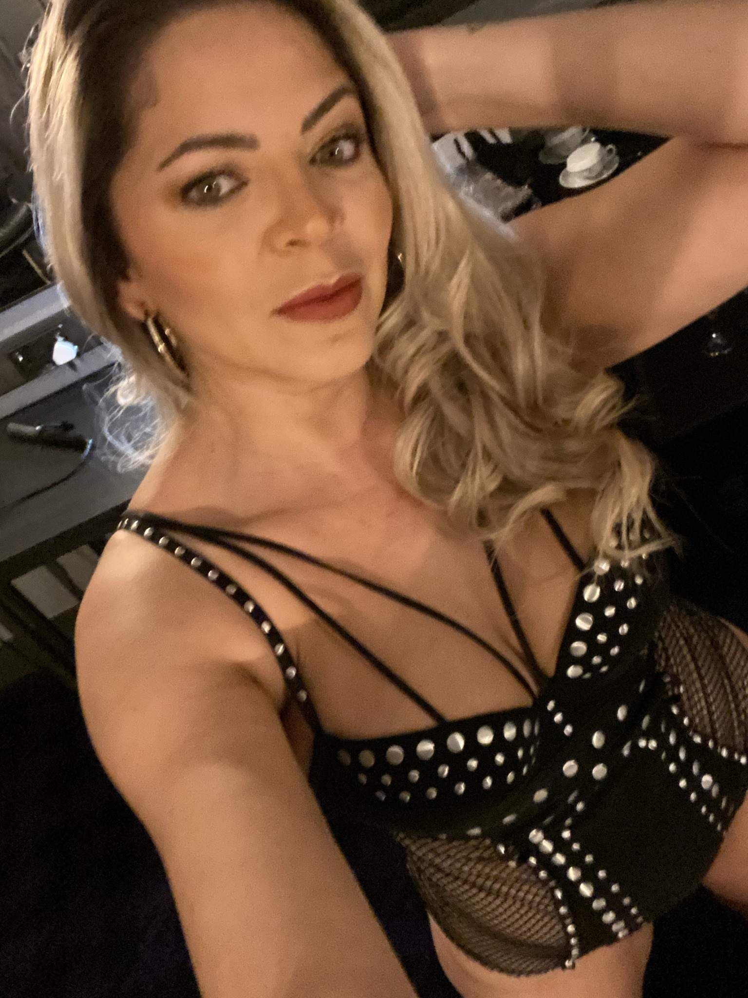 Glamour Wife