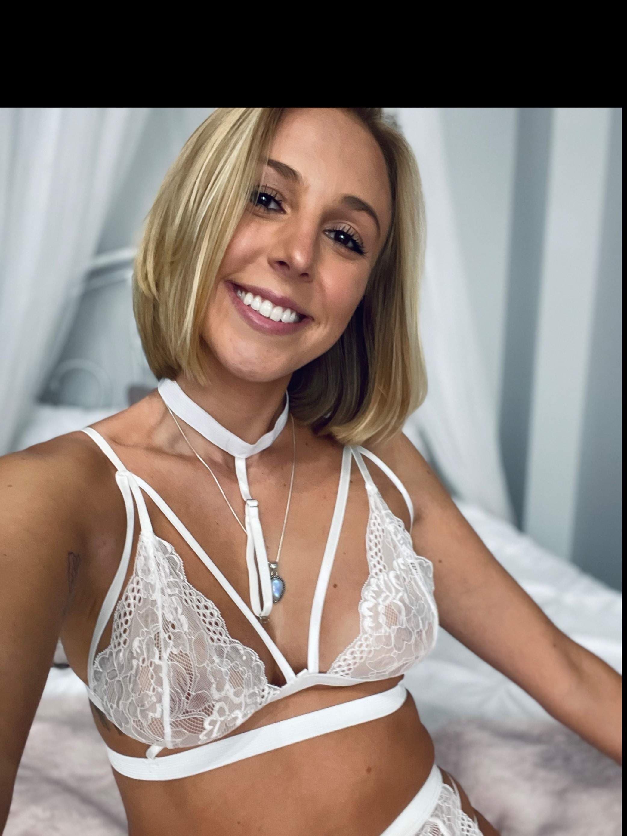 Lovely Lo Free
