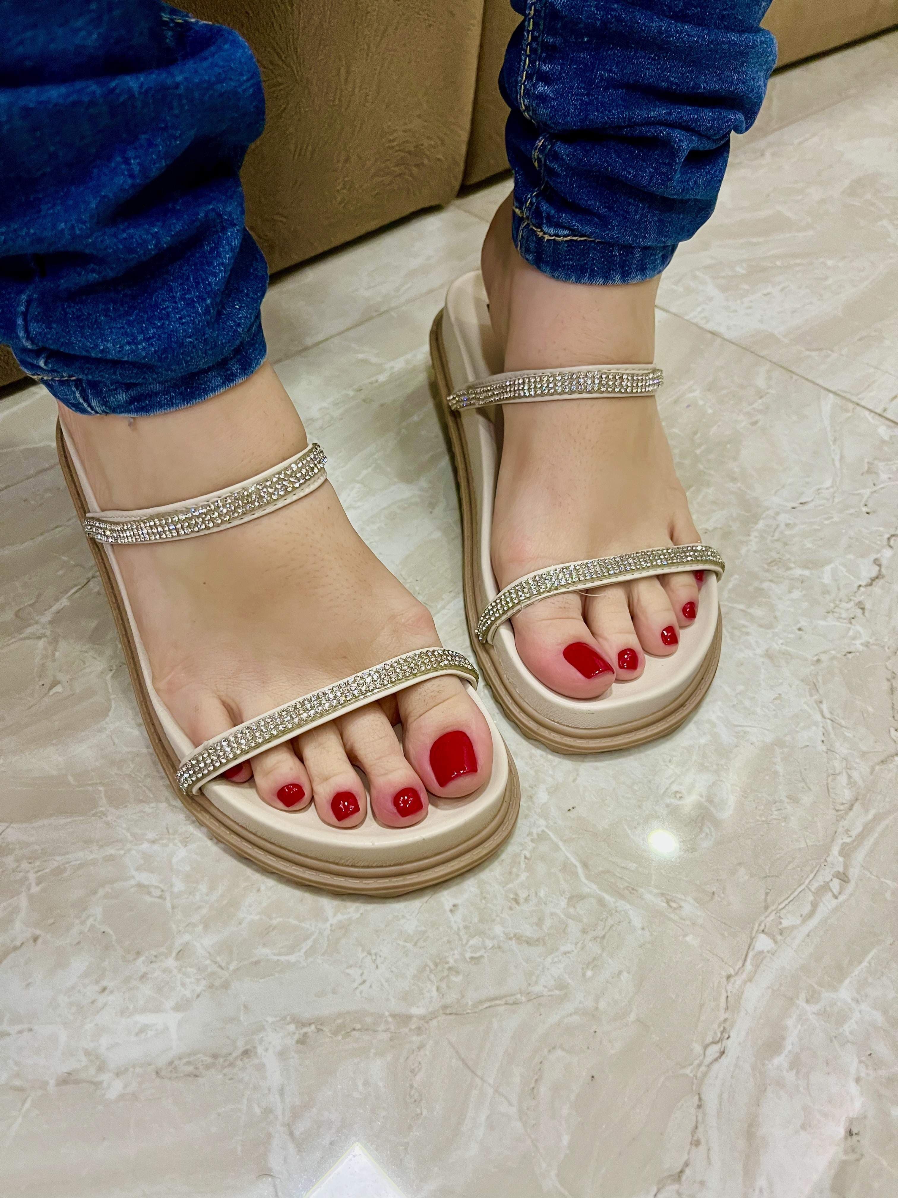 DC Feet