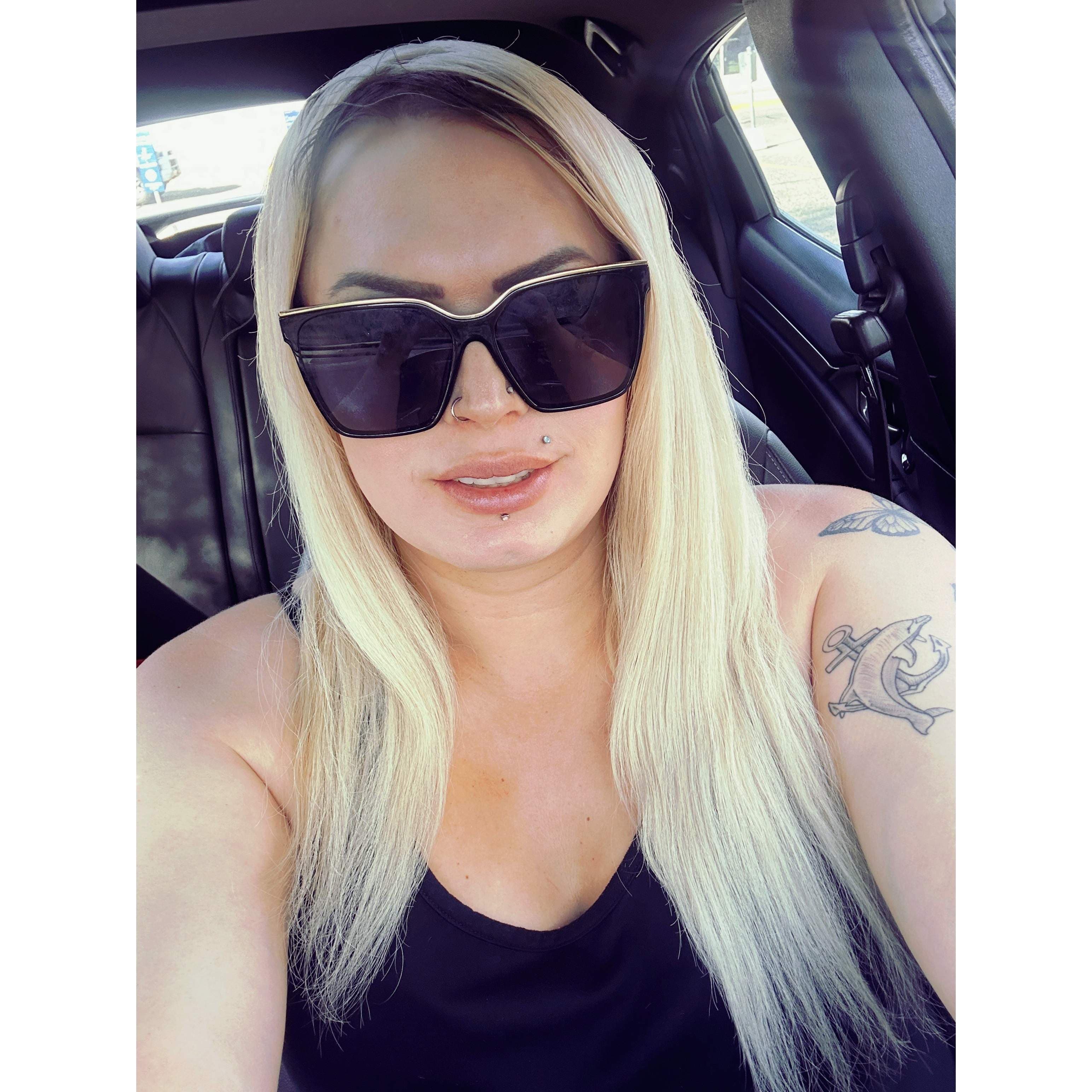 Danni Dolphin