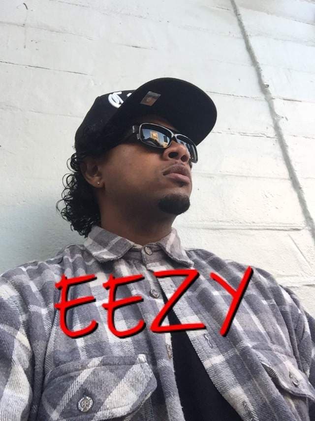 UNIVERSAL🌍EEZY