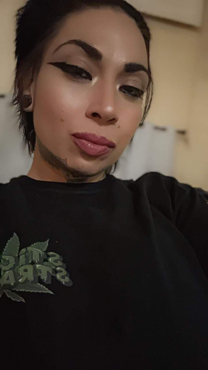 Abella Zee