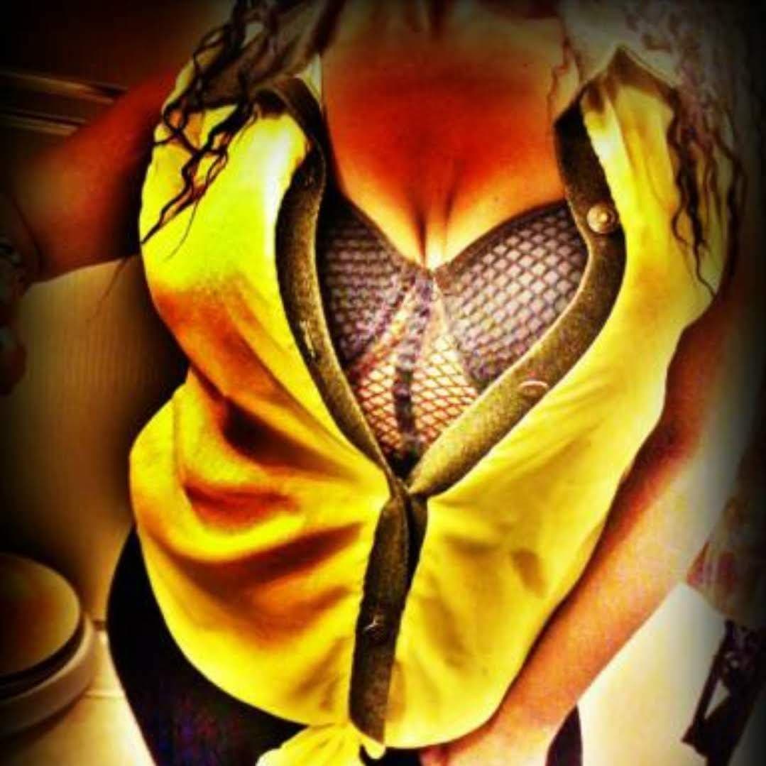 Naughti Nia