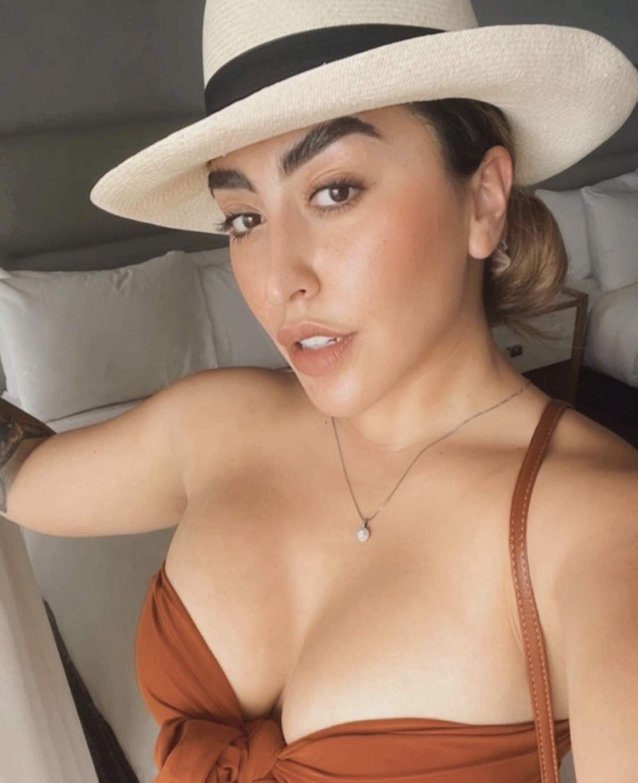 Laura G
