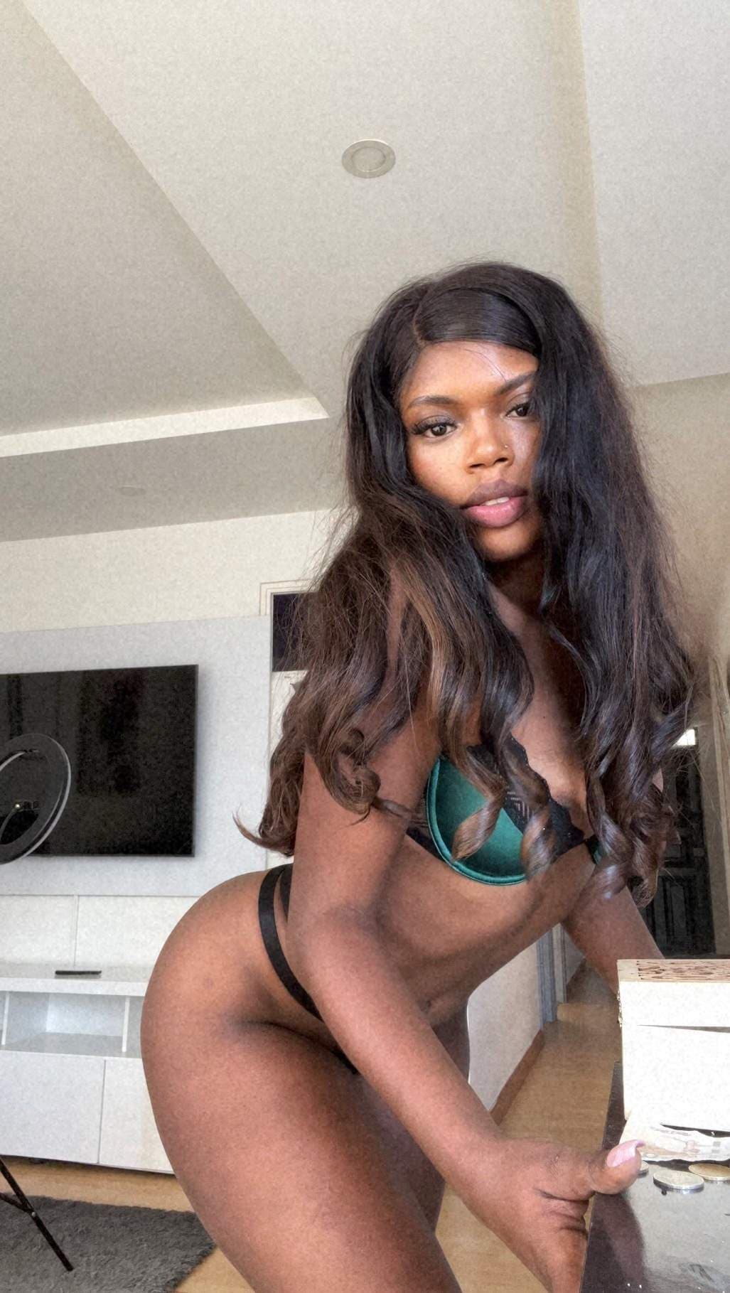 Goddess Laura 👸🏾