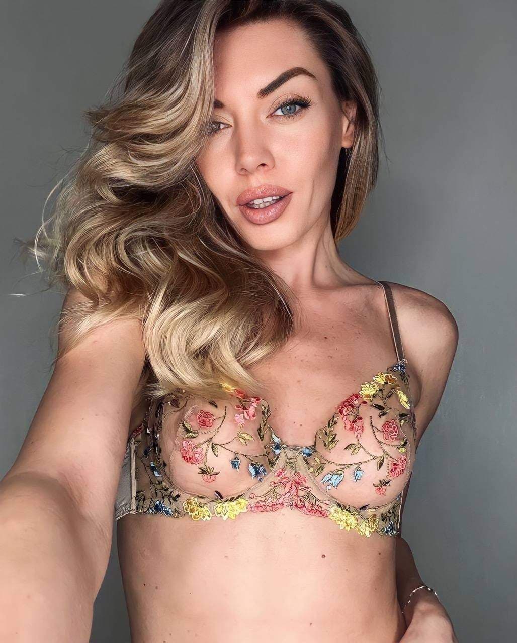 Sexy Maier ❤️