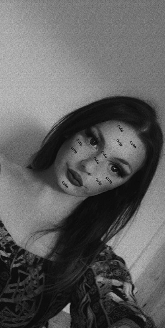Mia Kneale