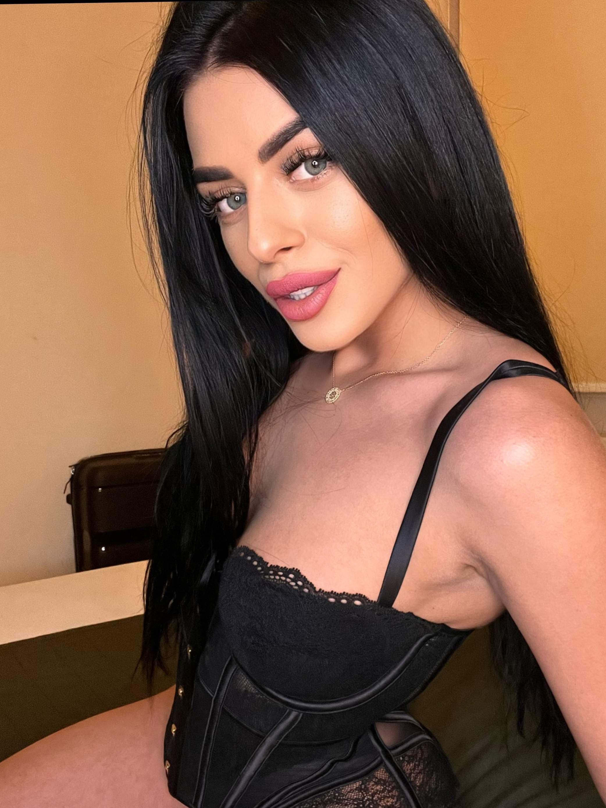 𝑯𝒂𝒏𝒏𝒂𝒉 𝑺𝒘𝒂𝒏𝒆 💫