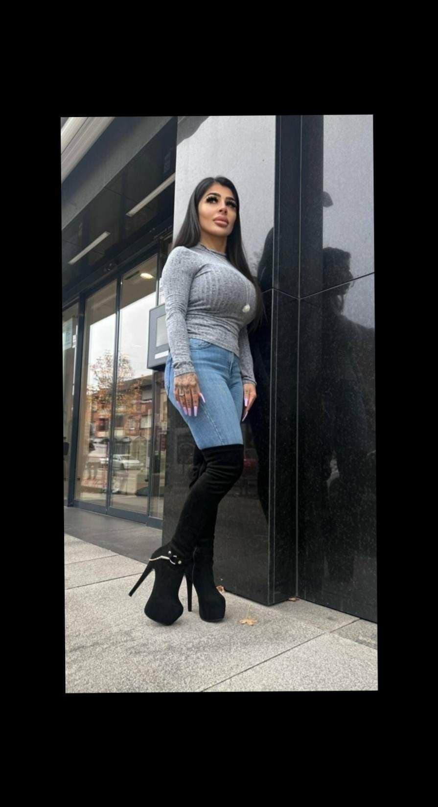 FoxieeFeet_Free