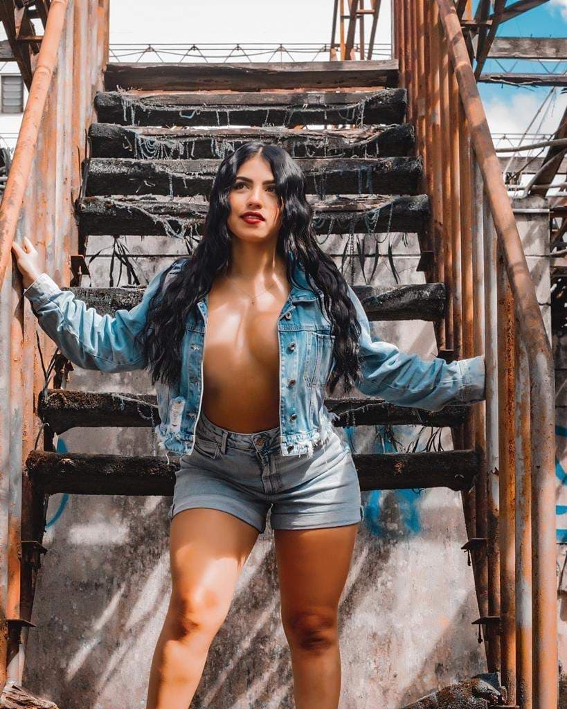 ANGIE CORREA