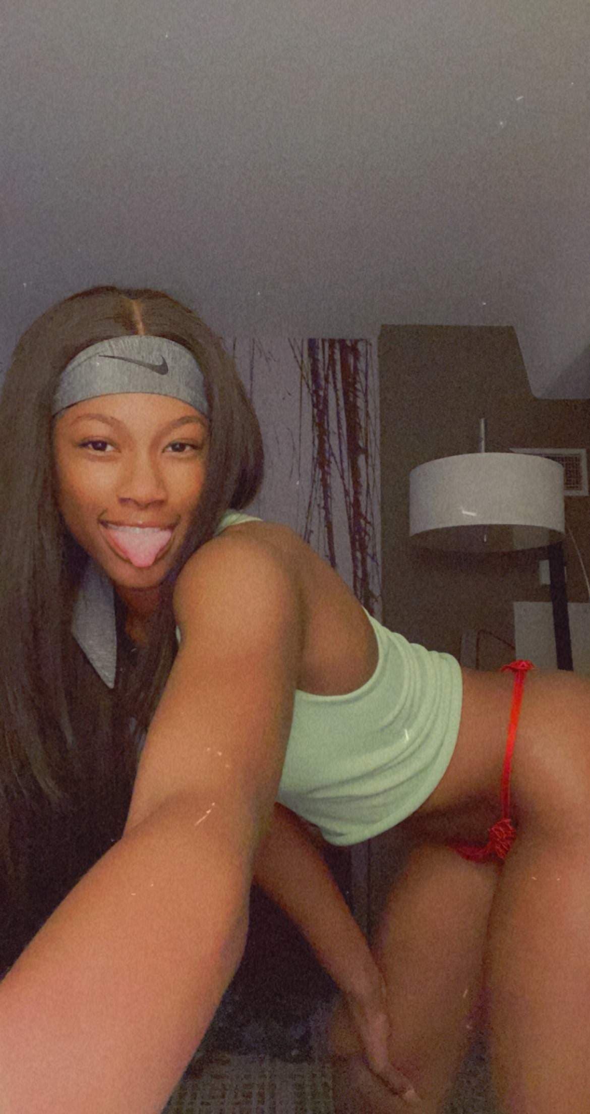 come playy🥰
