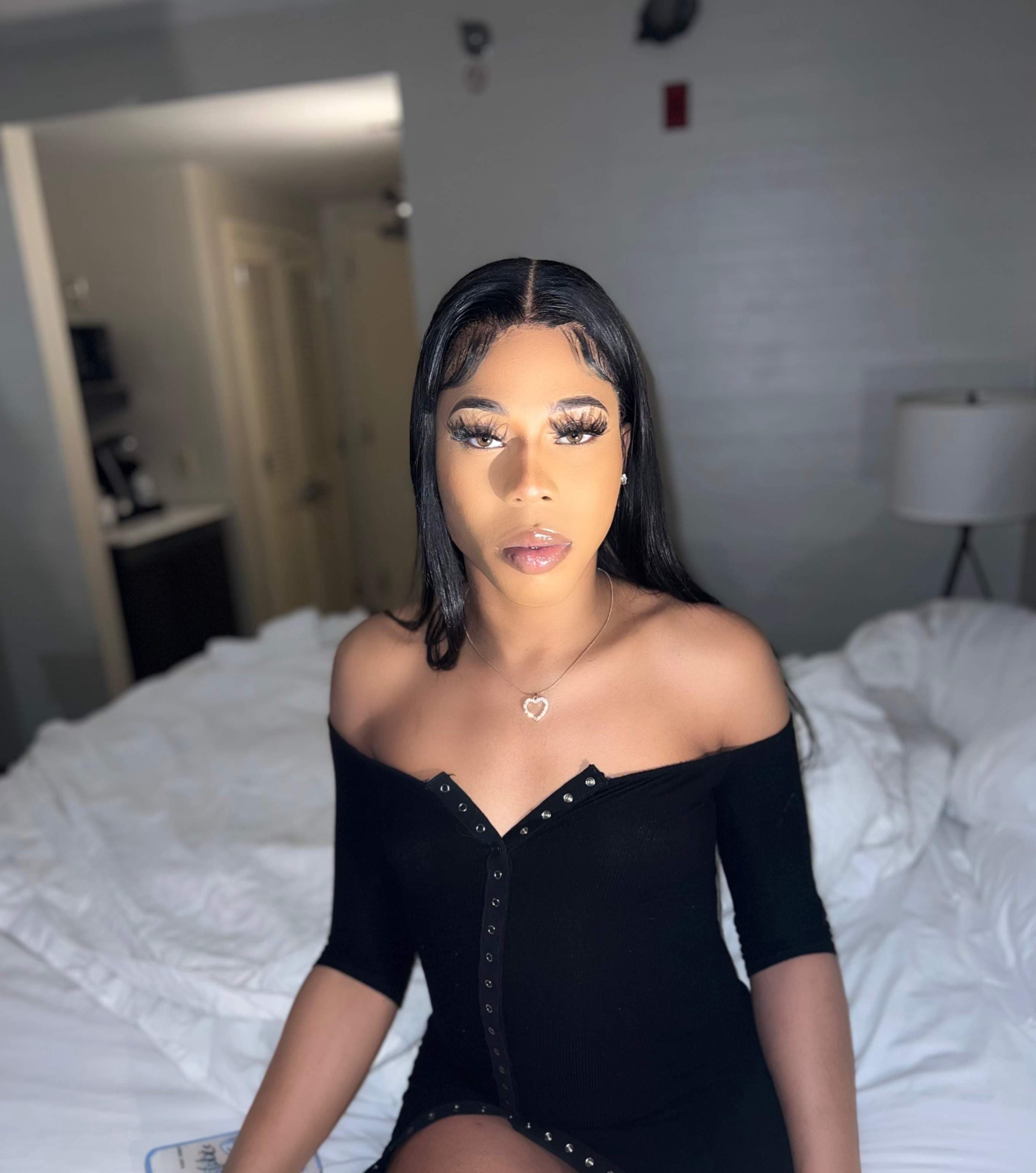 Honey Raye 🍯