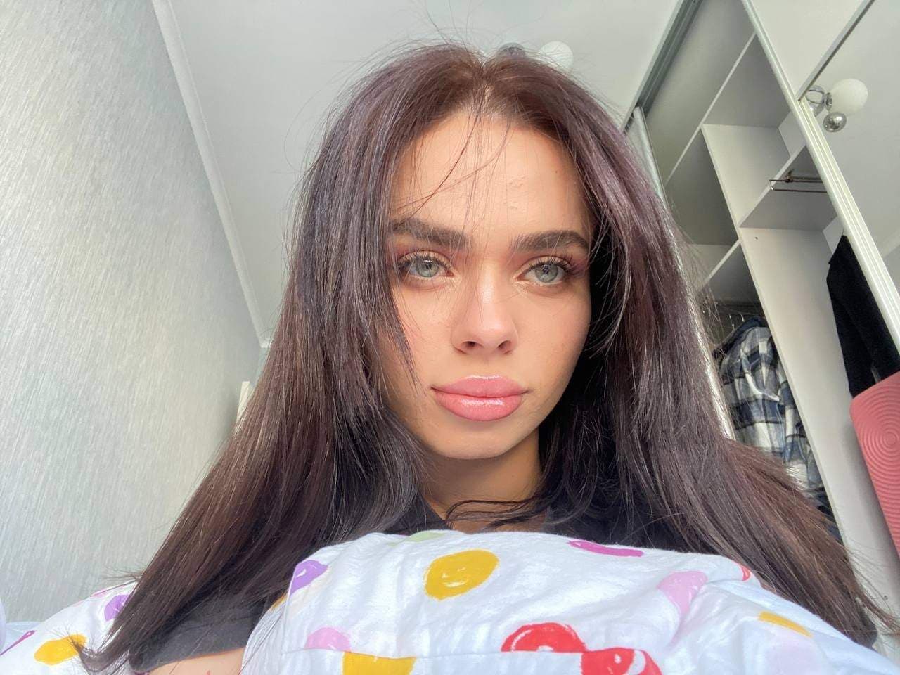 Marta 🇺🇦🍒 Cherry Lips