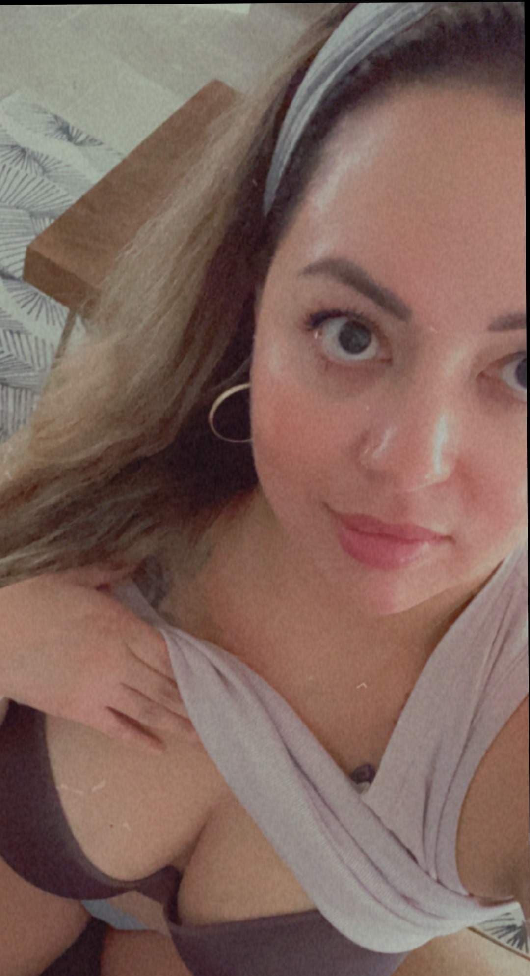Elizabeth RegaladoXOXO