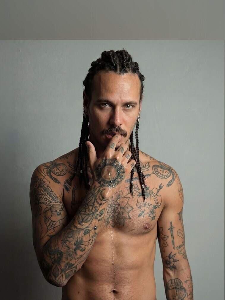 ALEKO ✦ Yoga