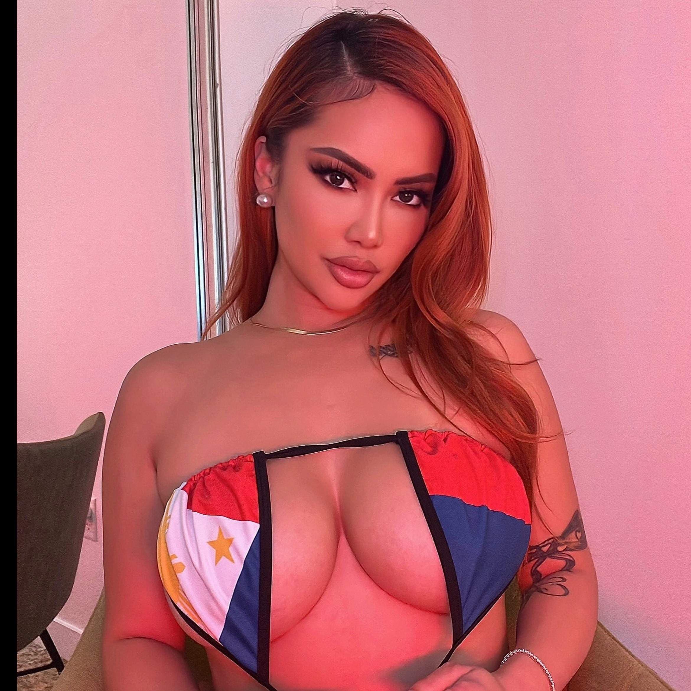 Ashley Vee
