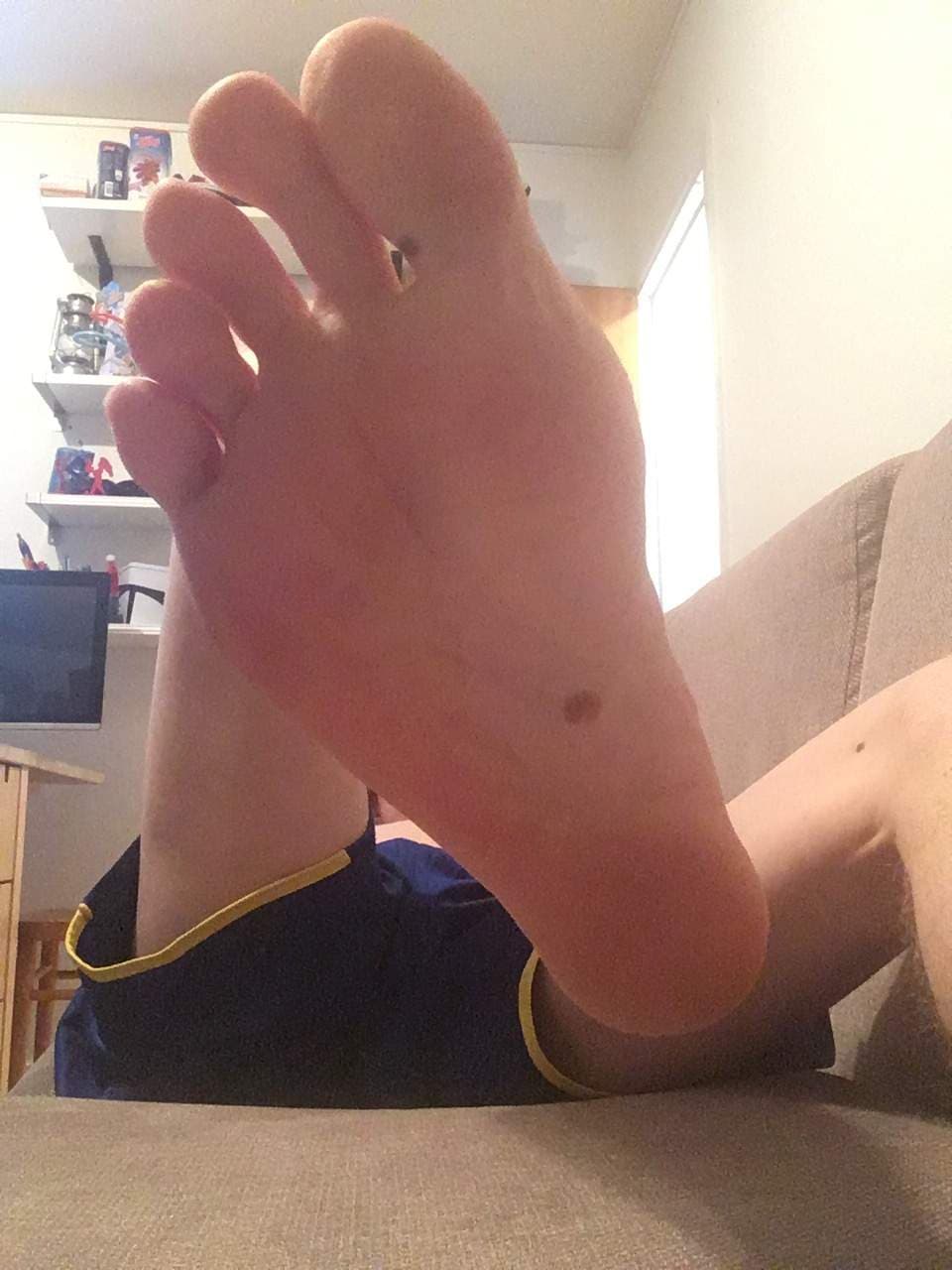 TheFeetBoy