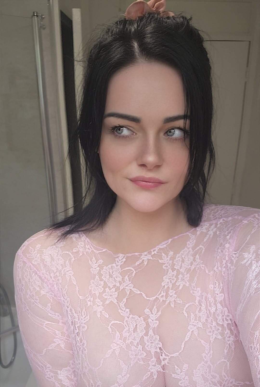 MissRawrs.. 😇🤫