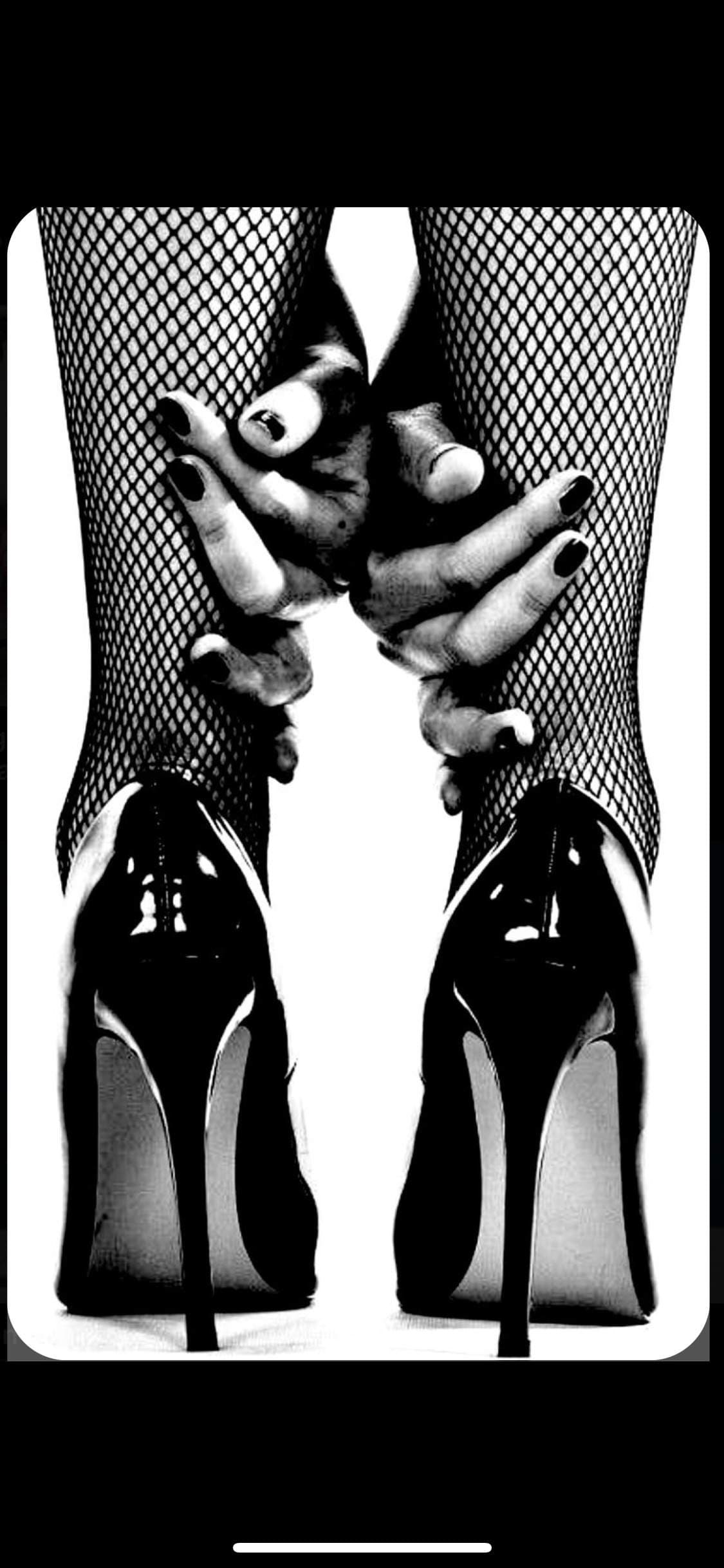 M Kinky Kitty