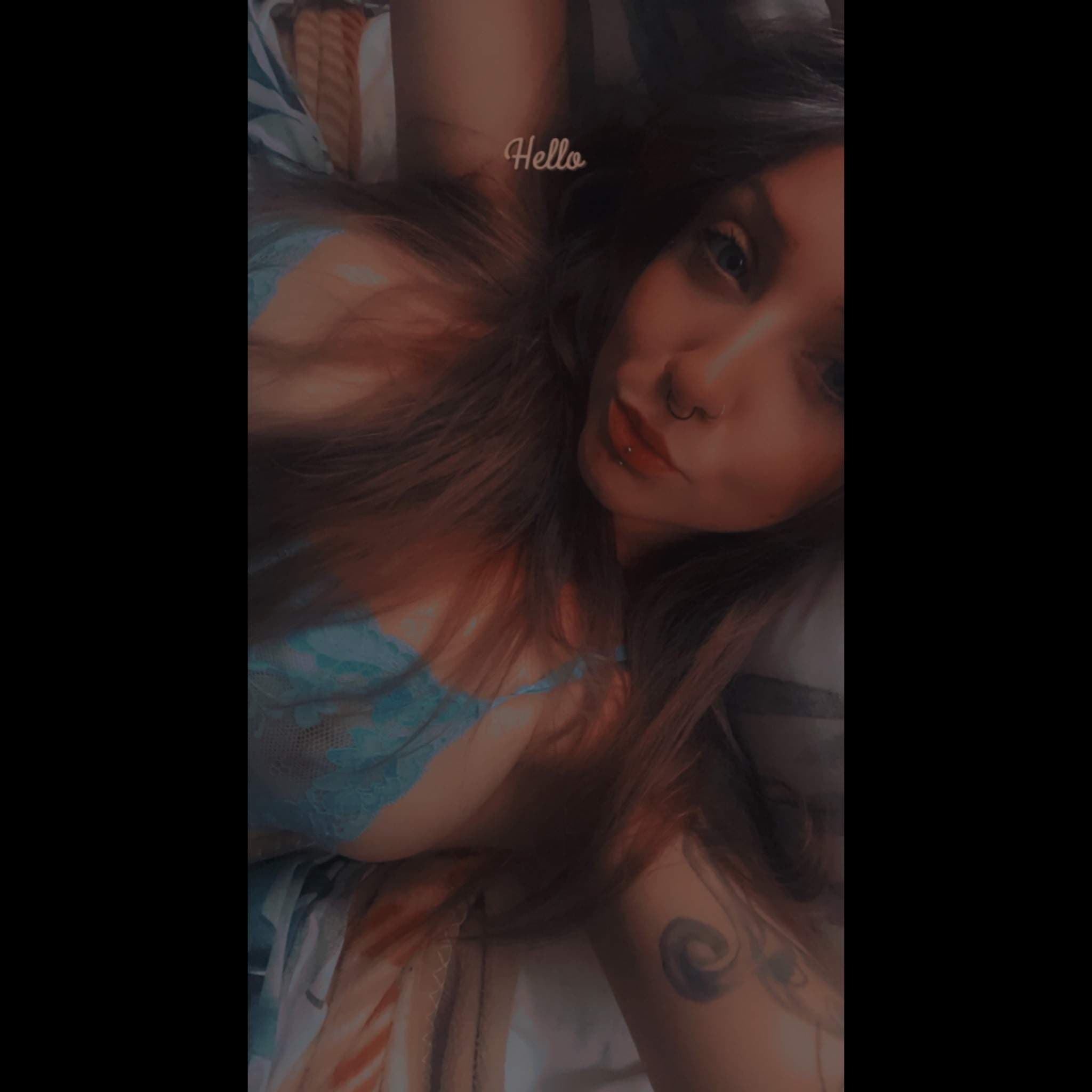 👑~BustyQueenBee~🐝