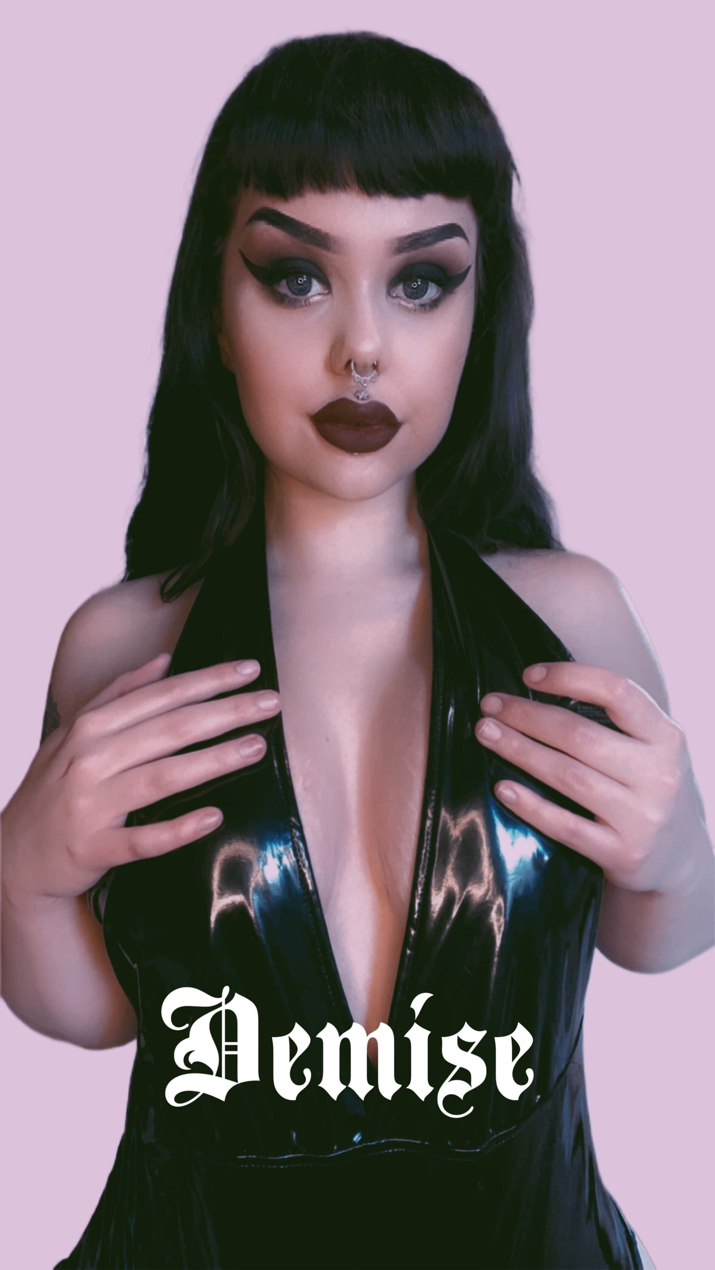 𝔇𝔢𝔪𝔦𝔰𝔢