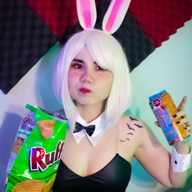 Monikai Lenain 🍭🍫🖤